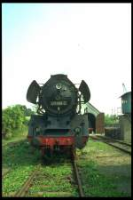 BR 41 vor Lokschuppen in Erfurt-West, um 1988