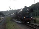 41 1144-9 (Elsertalexpress) bei der Ausfahrt vom Bahnhof Greiz,am 27.09.09