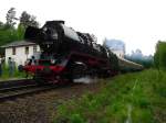 41 1144-9 ist am 21.05.11 auf dem Weg nach Cheb, hier in Bad Elster.