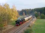 41 1144-9 fhrt mit dem Elstertal-Express am 23.10.11 durch Pirk.