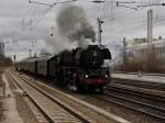 Die 41 1150 am 04.12.2011 mit einem Sonderzug bei der Durchfahrt am Heimeranplatz (Mnchen).