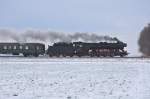 Die Dampflokomotive 41 1150 aus dem Jahr 1939 vom Bayerischen Eisenahnmuseum in Nordlingen mit dem Christkindl Express auf dem Weg nach Salzburg bei bersee am 08.12.12.