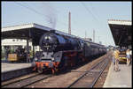 411231 bespannt hier im HBF Magdeburg am 26.8.1990 den planmäßigen Personenzug nach Güsten.