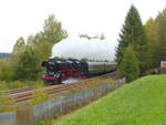 IGEW 41 1144-9 mit dem letzten  Elstertalr-Express  von Gera Hbf nach Cheb, am 17.10.2021 bei Adorf (Vogtl).