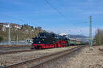 Tender voraus zog 41 1144 ihren Sonderzug am 09.03.2024 in den Bahnhof Bad Hersfeld.