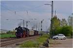 Am 7. April 2014 fuhr 41 1150-6, 50 0072-4 und 01 180 (kalt) und ein paar Wagen im Schlepp von Nürnberg über die KBS 820 in Richtung Norden.
Fotografiert hier an der südlichen Ausfahrt des Bahnhofs Hirschaid.