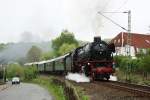 41 096 mit einem Dampfsonderzug am 2.5.10 in Egestorf.