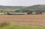 EFSFT 44 1486-8 und CLR 229 181-3 am Zugschluss mit dem DLr 24178 aus Freyburg (Unstrut), am 09.09.2017 in Laucha (Unstrut).