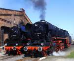 Die beiden Stafurter  Jumbos  44 1182-3 und die zur Zeit einzig betriebsfhige Lok der BR 44 in Deutschland, 44 1486-8 im September 2007 im TraditionsBw Stafurt.