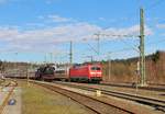 Am 26.02.17 ging die IGE Winterfahrt mit 44 1486-8 und 44 546 weiter von Gera bis Lichtenfels. In Saalfeld/Saale musste 44 1486-8 vom Zug wegen einem defekt. 44 546 in Steinbach am Wald wartend auf die Ausfahrt. Es überholte 120 157-3 mit einem IC. 