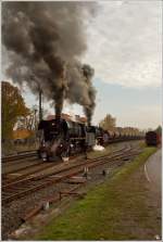 44 2546 als Vorspannlok und 44 1486 als Zuglok ziehen den 2100 Tonnen schweren Kieszug DGz 311 von Immelborn nach Eisenach. 
Immelborn  29.10.2011