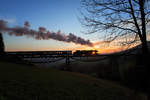 50.2998 am Biesenbachviadukt bei Sonnenuntergang.