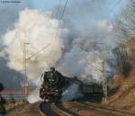 50 2740 mit ihrem  Sonderzug anlsslich des Dreiknigsdampf beim 40,1 3.1.09