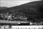 Die Baureihe 50 durchfhrt das Sauerland und rollt bei Benolpe die Steigung hinab nach Lennestadt.