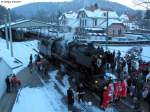 04.12.2010: Der Nikolaussonderzug hat seinen Zielbahnhof in Bad Herrenalb erreicht.