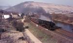 Von Bingerbrck aus fhrte diese Strecke nach Bad Kreuznach an der Nahe entlang. 50er mit Gterzug 1969