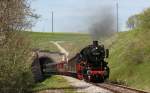 50 2988 und 86 333 mit dem Lr 1404 (Ftzen-Zollhaus Blumberg) beim Verlassen des Tunnels am Achdorferweg 28.4.12