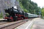 50 2988 am 13.09.2014 mit einem der letzten Pendelzüge (Triberg - St.Georgen - Triberg) für die Triberger Bahnhofstage im Bahnhof von Triberg.