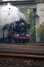 Dampflokomotive 503655 des Eisenbahn-Tradition e.V. Lengerich bei der Einfahrt in den Bahnhof Gruiten am 27.10.07 um 12:57:45 Uhr in Fahrtrichtung Solingen.