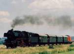 Die 50 0072 und die 213 333 am 21.06.2003 mit einem Sonderzug unterwegs auf der Rottalbahn zwischen Pfarrkirchen und Pocking.