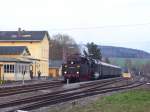 BR 50 3648 im Bahnhof Schlettau, am Abend des 26.04.08.