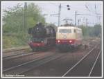 Das war ein Glcksfall und ein wunderbares Fotomotiv, als am 13.09.2008 die 50 3552 der Eisenbahnfreunde Hanau und 103 222 bei den Fhrerstandsmitfahrten anlsslich des 150jhrigen Jubilums der