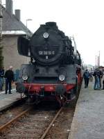 VSE Lok 50 3616 im Bahnhof Thalheim/erzg.anllich des Osterdampfes 2005.