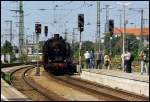 50 3501 kommt mit einem Dampfsonderzug in den Nrnberger Hbf.