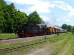 Am 16.06.12 fand wieder ein Trafotransport von Markersbach nach Aue/Sachs. statt. Hier zusehen bei der einfahrt in Schwarzenberg, mit 50 3616 und 106 992 des VSE Schwarzenberg.