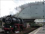 50 3616 hat sich vom VSE-Zug abgesetzt, um Platz fr die bernehmende E 7710 zu machen; Dresden-Neustadt, 20.08.2006  