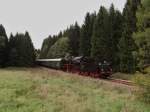 Am 05.10.13 fuhr die Erzgebirgische Aussichtsbahn wieder von Schwarzenberg nach Annaberg und zurck. Heute mit 50 3616 hier zwischen Scheibenberg und Schlettau.
