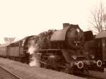 50 3576 der NTB steht am 2.12.06 mit ihrem Museumszug nach Bad Schwalbach in Wiesbaden-Dotzheim.