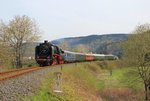 50 3501 fuhr am 30.04.16 einen Sonderzug von Meiningen nach Neuhaus am Rennweg. Hier ist der Zug zu sehen in der Einfahrt Sonneberg.