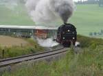 50 3616 Richtung Zwnitz Tender voraus am 06.08.05 auf der Strecke Aue - Chemnitz kurz nach dem Bahnhof Lnitz