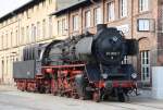 50 3682-7 befindet sich am 4.Mai 2013 um 18.00 Uhr an der Lokdienstleitung des Historischen Lokschuppen in Wittenberge.