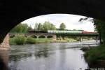 Himmelfahrtstour der IG Dampflok Nossen e.V am 17.05.07 von Nossen ber Freiberg nach Hainichen und retour: Der Sonderzug berquert hier die Zschopau auf der bekannten Brcke bei