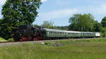 Eine Br052 zieht einen Sonderzug Königstein (Ts) - Frankfurt Höchst.