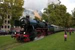 Historische Eisenbahn Frankfurt am Main 52 4867 am 04.10.20 mit einen Sonderzug auf der Hafenbahn Frankfurt am Main beim Teddybärenfahrtag