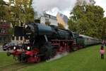 Historische Eisenbahn Frankfurt am Main 52 4867 am 04.10.20 mit einen Sonderzug auf der Hafenbahn Frankfurt am Main beim Teddybärenfahrtag