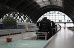 EMBB 52 5448-7 am 02.01.2024 auf dem Museumsgleis 24 in Leipzig Hbf.