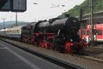 Am 2 Juni 2012 treft der RHEINBLITZ Sonderzug aus Frankfurt (Main) mit 52 4867 in Koblenz Hbf ein.