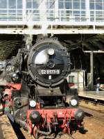 BR 52 abfahrbereit vor Sonderzug in berlin-Ostbahnhof, Herbst 2007