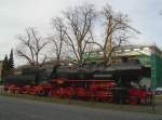 Die 52 8034 am 04.02.2008 in Simbach am Inn auf dem Bahnhofsvorplatz.