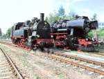 Rennsteigbahn 94 1538 + IGE Werrabahn-Eisenach 52 8075-5 am 27.08.2005 im DB Werk Erfurt.