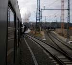 BR 52 8154-8 schob den Saale-Elstertal-Express aus dem Leipziger Hbf, da Leipzig ein Kopfbahnhof ist.