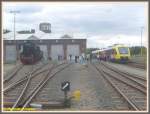 Die Schienenkreuzfahrt des Fahrgastverbandes PRO BAHN am 20.09.2008 mit VT 206 und VT 202 machte auch am Bahnbetriebswerk der HFM (Hafen Frankfurt Managementgesellschaft) Station.