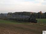 Zum Jubilum  150 Jahre Werrabahn  fand am 2. November 2008 auf der Strecke zwischen Lichtenfels und Sonneberg Sonderfahrten mit einen historischen Personenzug, gezogen von 52 8195-1, statt. Des weiteren wurde im Coburger Bahnhof ein Bahnhofsfest mit einer Fahrzeugausstellung und mehreren Informationsstnden veranstaltet. Das Bild zeigt 52 8195-1 Tender voraus kurz vor Rdental in Fahrtrichtung Coburg kurz vor halb zwei nachmittags.