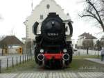 BR 52 Kopfansicht vor dem Postgebude in Simbach am Inn