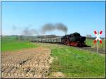 52-8195 mit Tender vorraus auf der  Gebernbacher Steige .(11.04.2009,Amberg-Schnaittenbach)