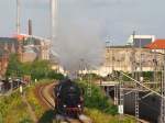 52 8177 passiert am 20.6.09 die Warschauer Brcke Richtung Berlin-Ostbahnhof